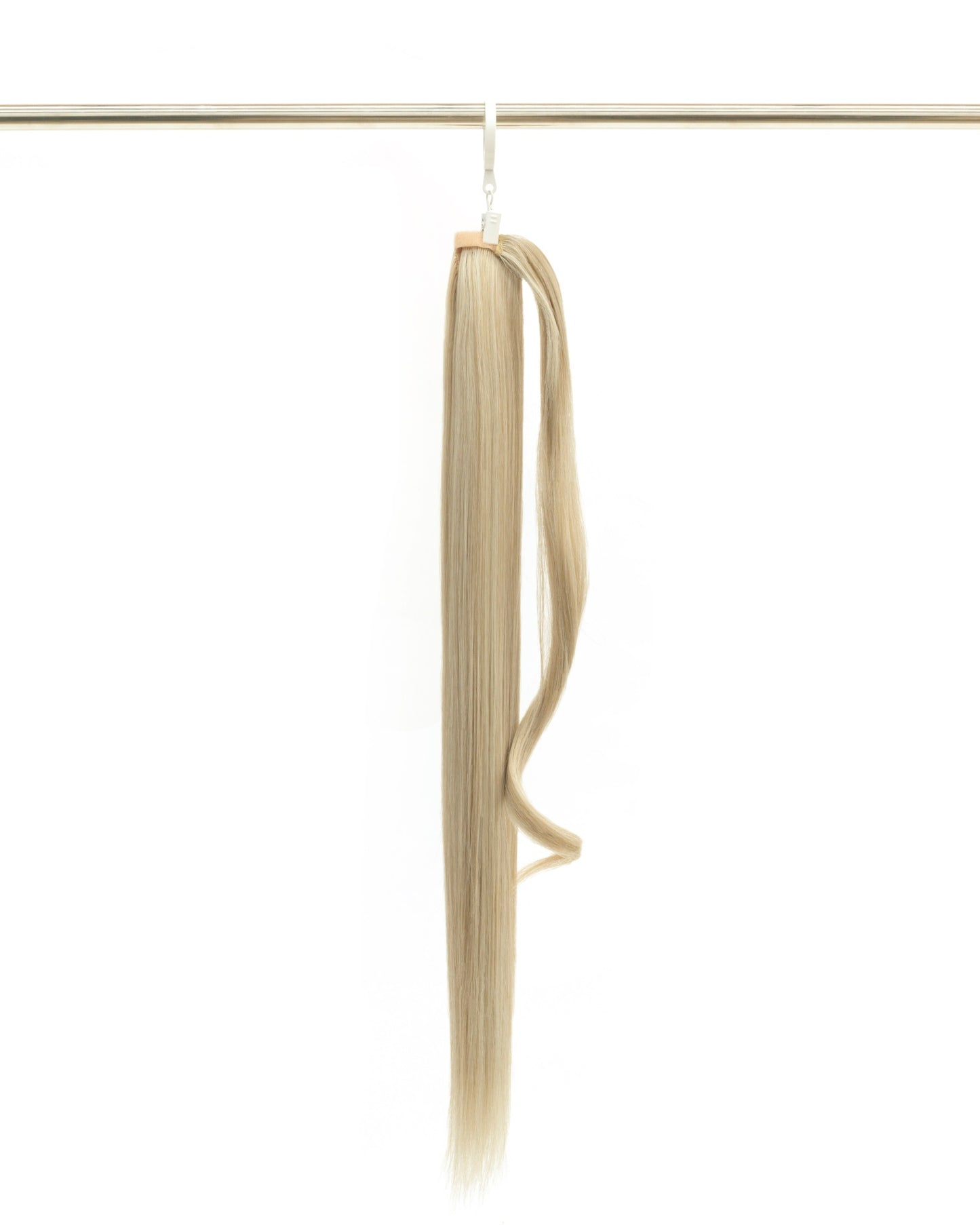 Champagne_Platinum_Blonde_Colour